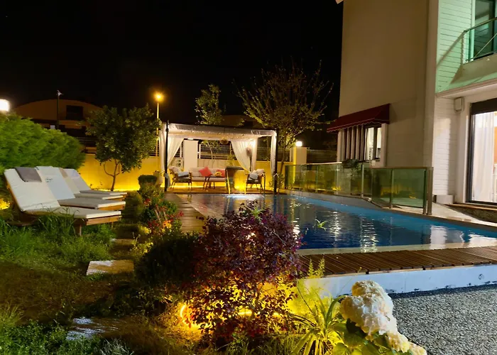 Villa Annabell1 With Swimming Pool And Jacuzzi, 3 Floors