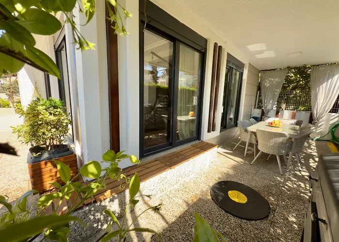 Villa Annabell1 With Swimming Pool And Jacuzzi, 3 Floors